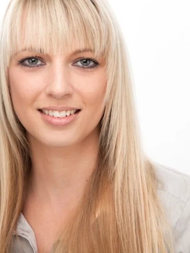 Jacqueline Volk, Marketing und Corporate Design bei der HATZAK Onlinemarketing Agentur